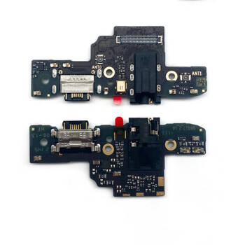 do Poco M4 Pro 5G złącze ładowania